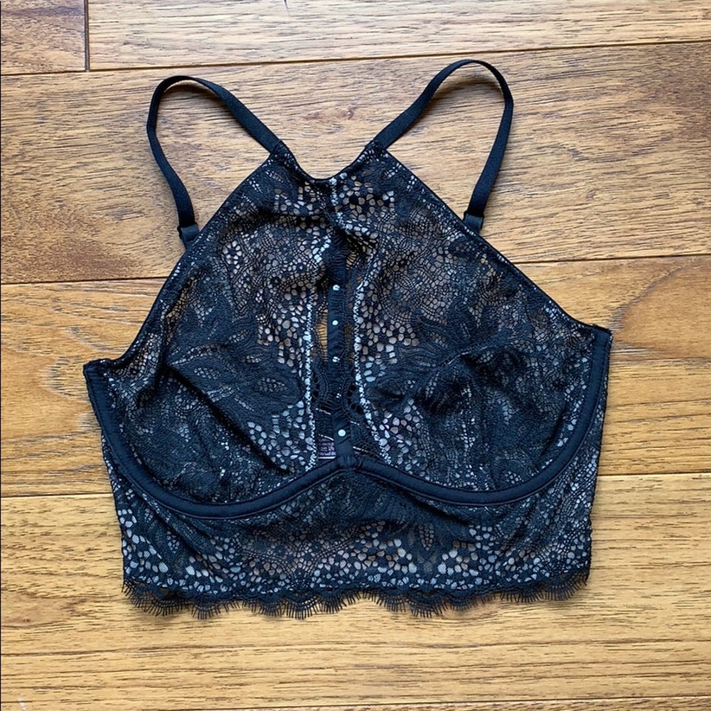 Victoria’s Secret black bralette